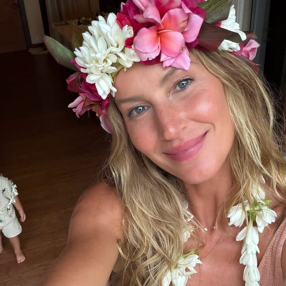 Gisele Bundchen gives fans a glimpse at family life with new husband Joaquim Valente