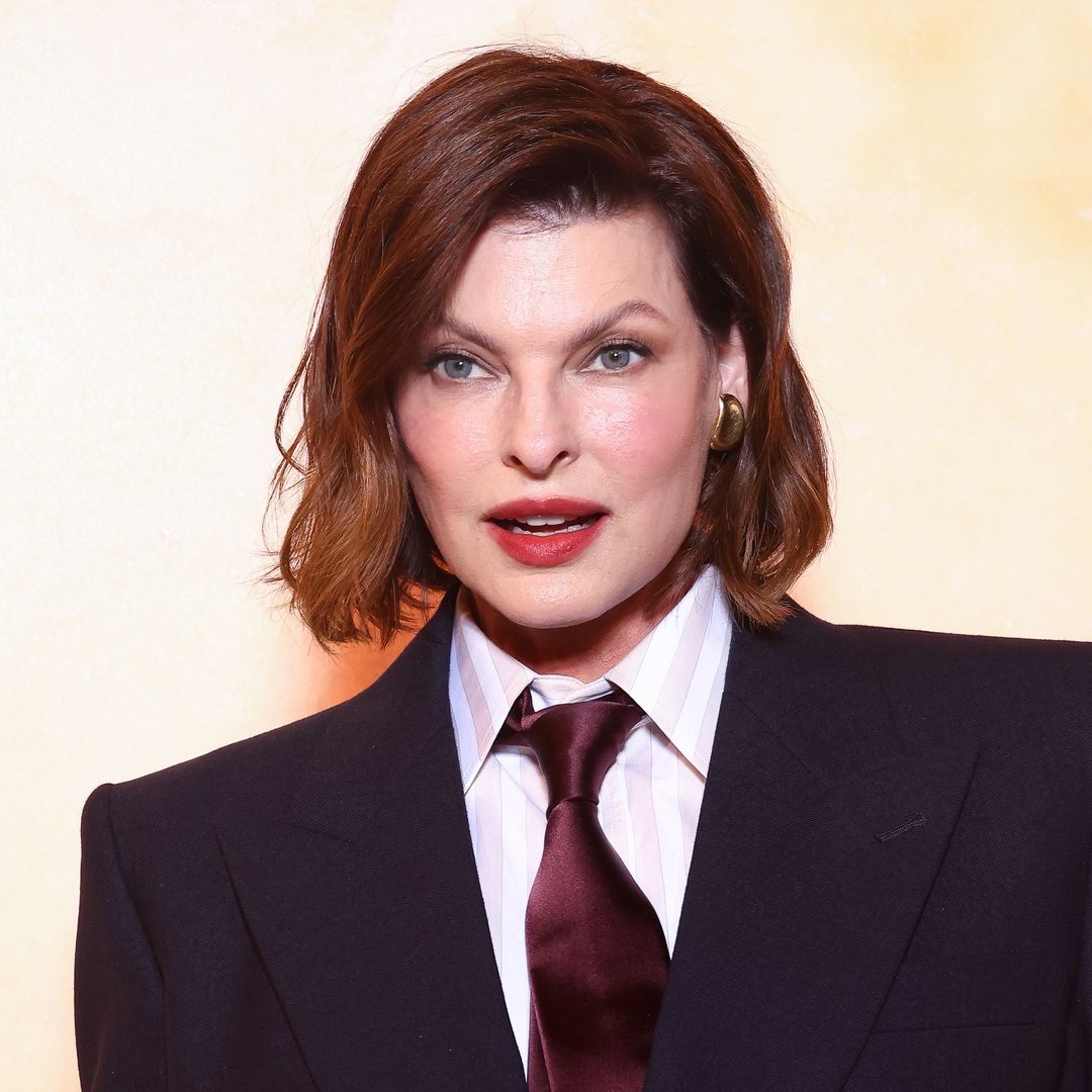 Linda Evangelista is 'trying to love' herself again after traumatic cosmetic procedure: 'I still don’t look in the mirror'