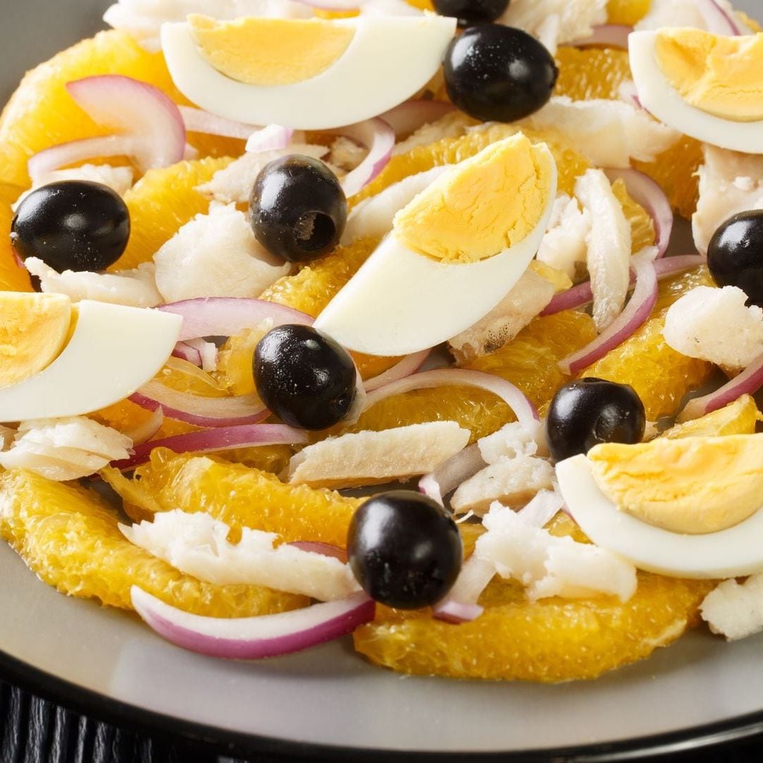 Easy Mediterranean Salad: Perfect for summer and hot weather