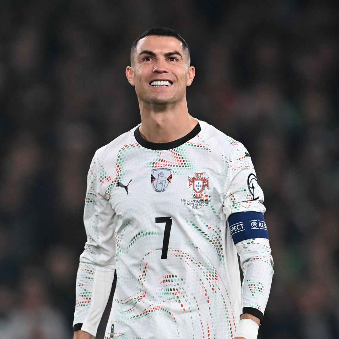 Move over, Ellen! Cristiano Ronaldo, Elon Musk, and more drop a selfie giving Oscars 2014 vibes