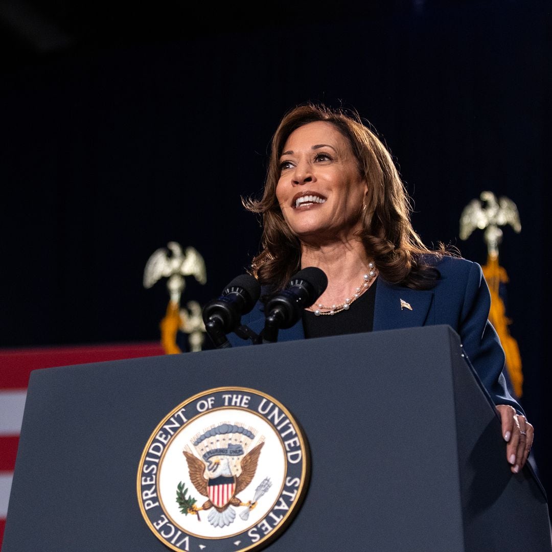 Michelle and Barack Obama endorse Kamala Harris in 'historic' presidential bid
