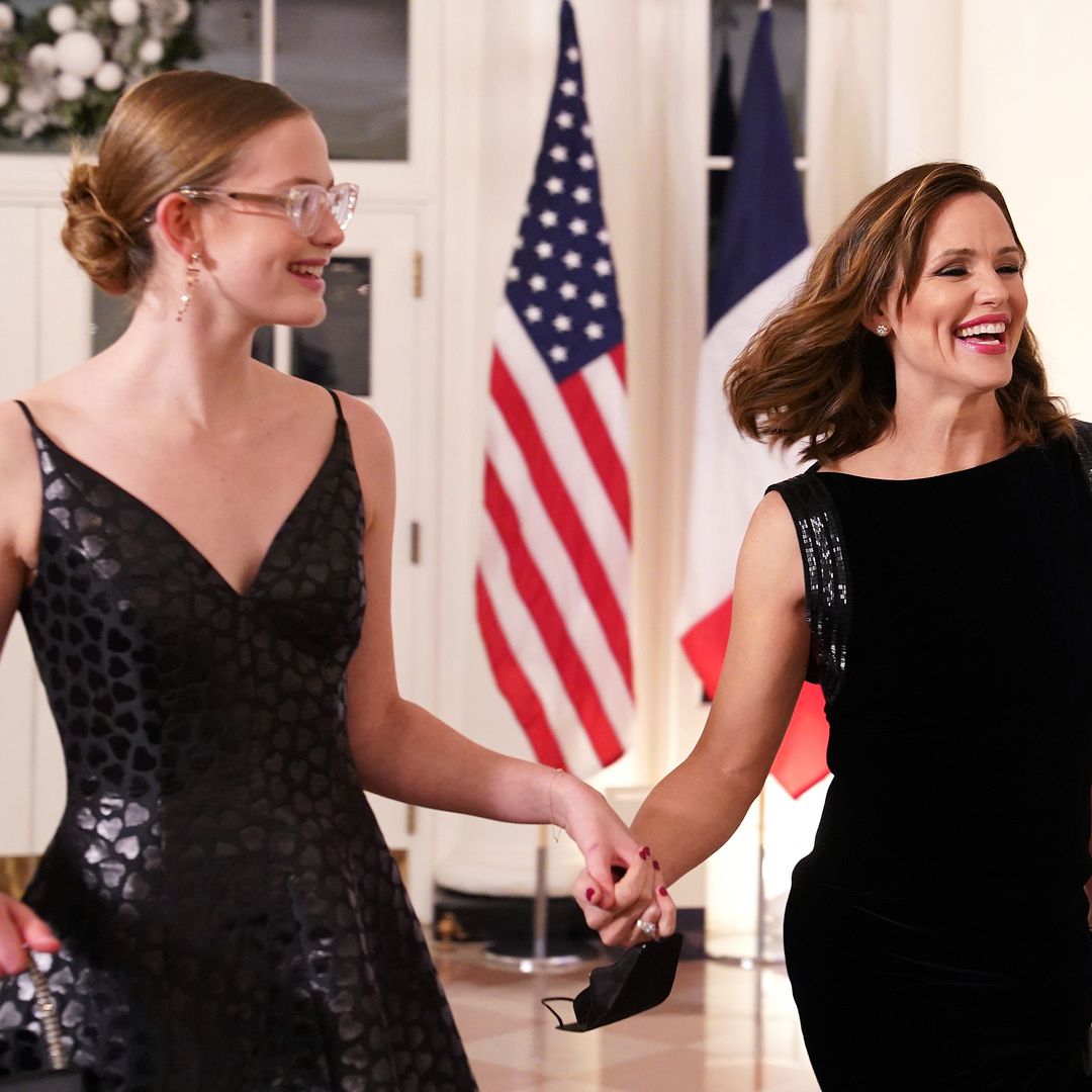 Jennifer Garner and her daughter Violet look identical on a Los Angeles outing