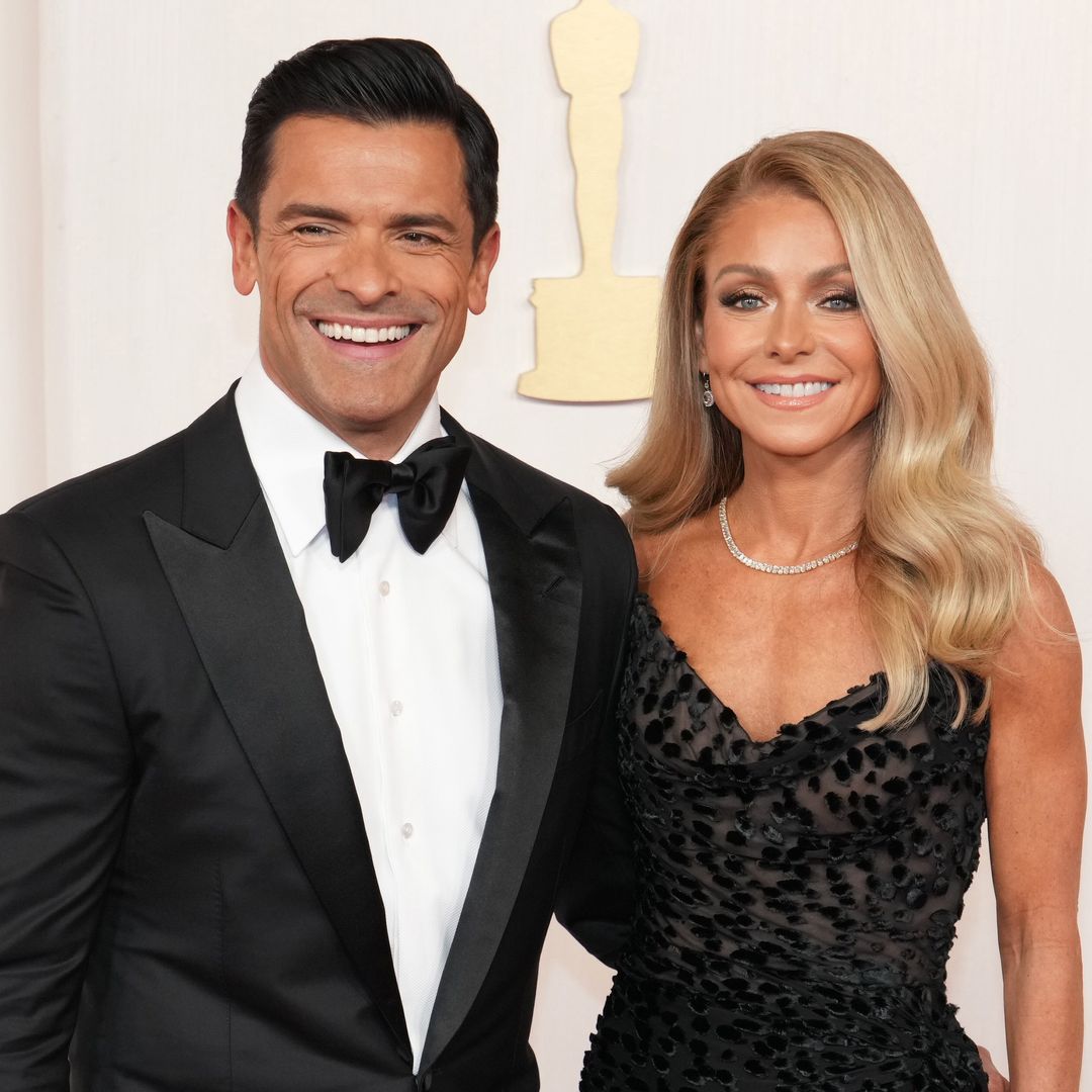 Kelly Ripa reveals Mark Consuelos' diet tip that helped her zip up her Oscars dress