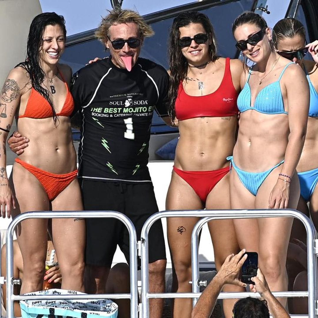 Spain Women’s World Cup winners swim in the ocean and relax in lavish yacht