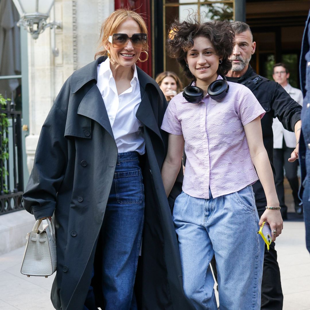 Jennifer Lopez and her daughter Emme cruise into 4th of July fun with a breezy convertible selfie