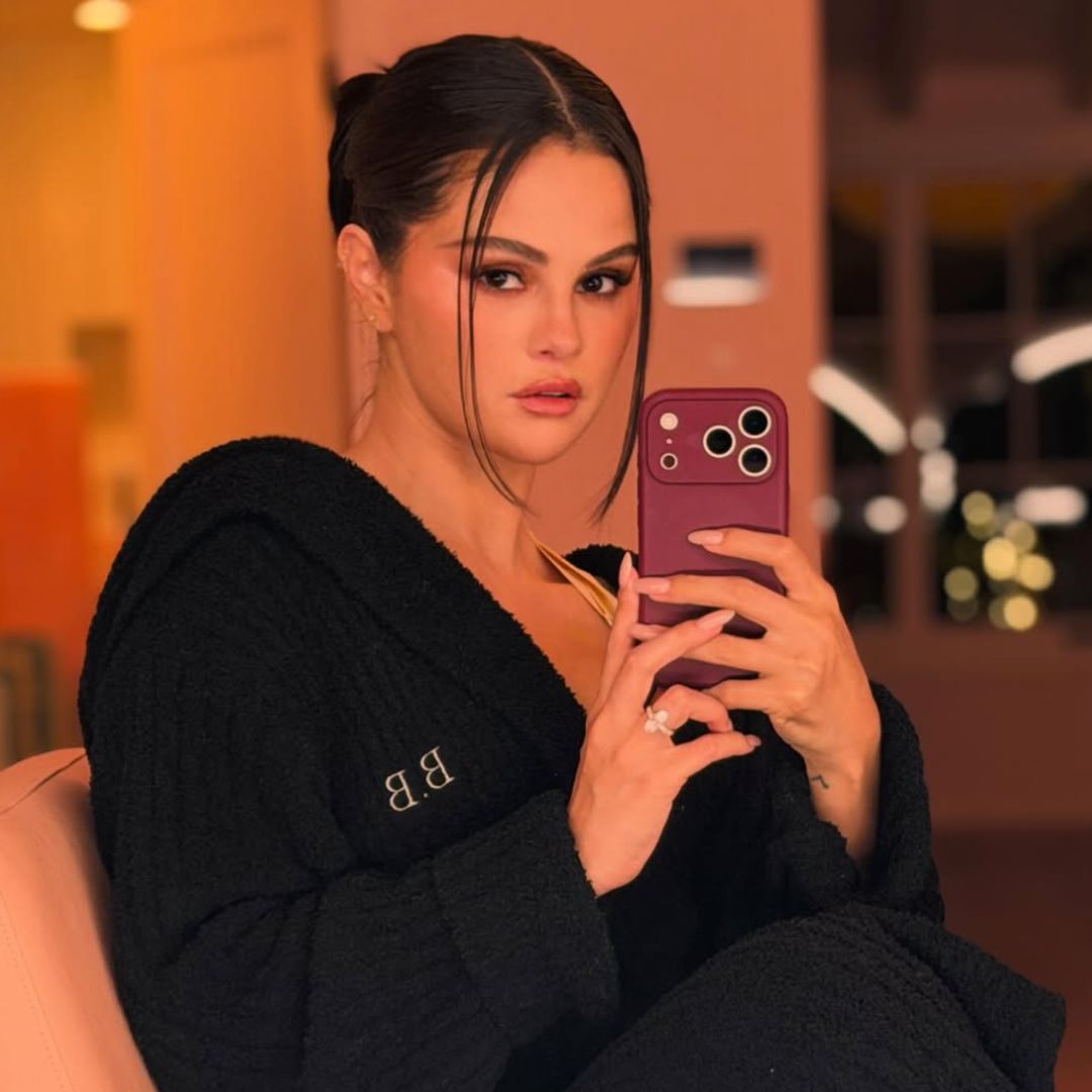 Selena Gomez shares a romantic hairstyle while posing with shirtless Benny Blanco