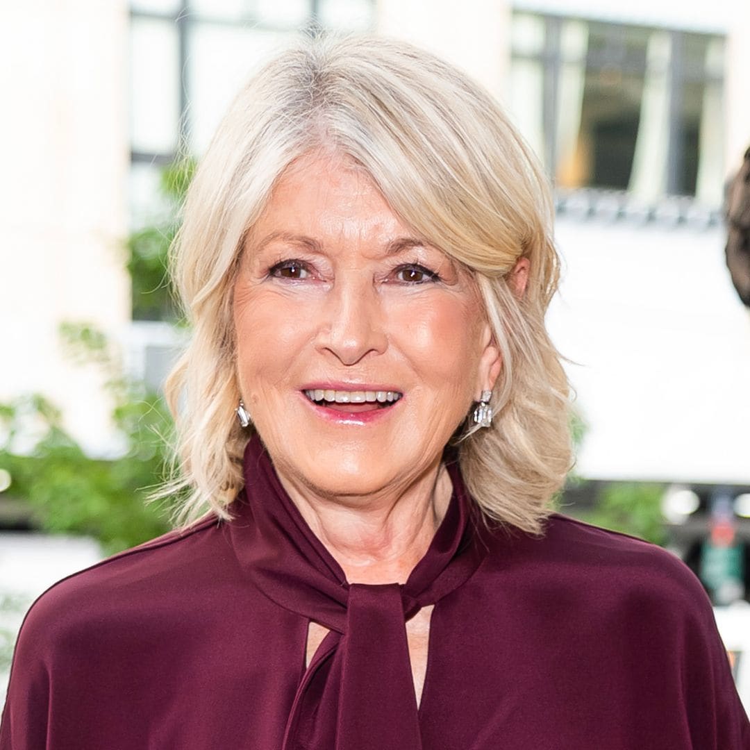 Martha Stewart opens up about her dating life and the people sliding in her DMs