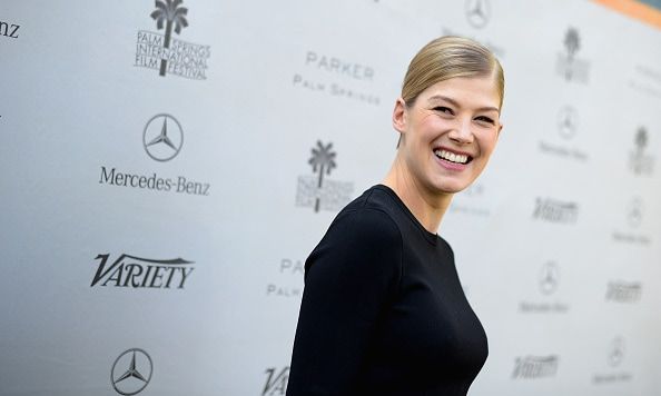 Rosamund Pike looks effortlessly chic in Palm Springs