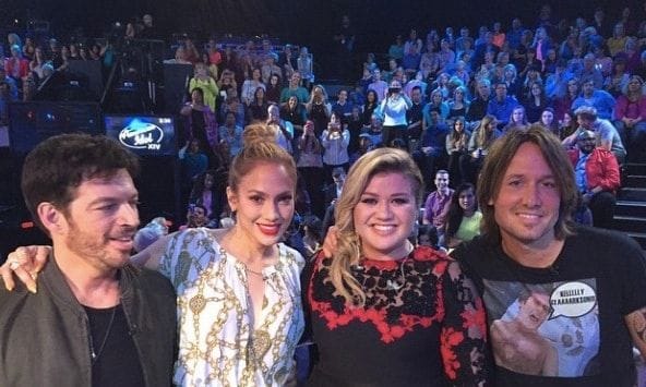 Kelly Clarkson has the 'best entourage' for her return to 'American Idol'