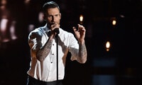 Adam Levine attacked by female fan during Maroon 5 concert