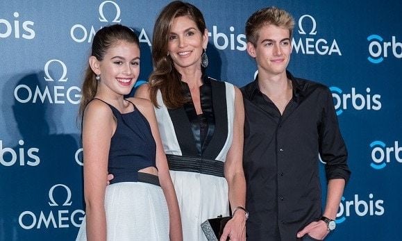 Cindy Crawford, look-alike daughter and son hit red carpet in Hong Kong