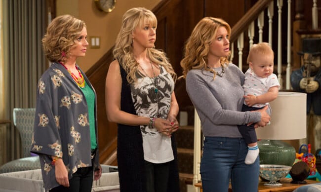 First look: Photos from the set of 'Fuller House'