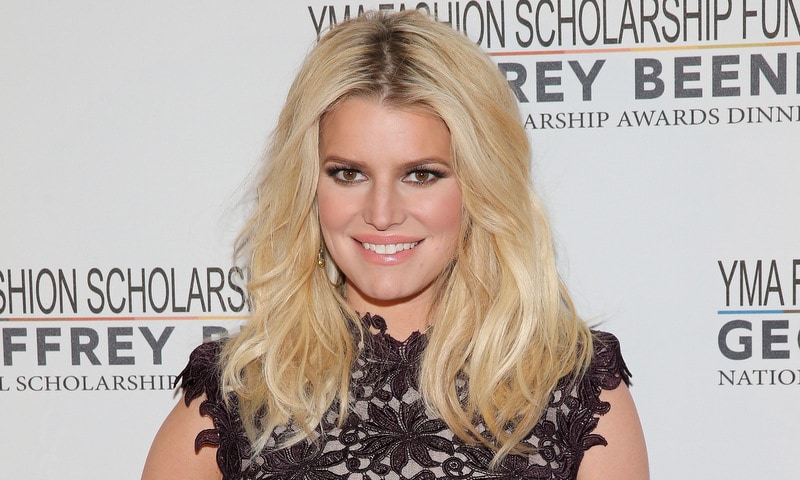Jessica Simpson's 'fearless' daughter Max shows off her horseback riding skills 