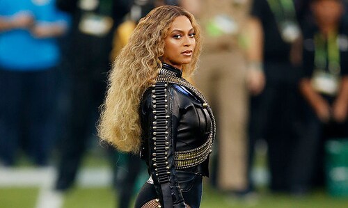 Beyoncé kicks off 'Formation' tour, dedicates song to 'beautiful' husband Jay Z