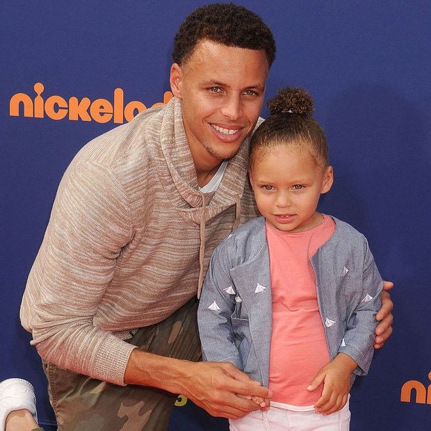 Stephen Curry's Daughter Riley Steals Show at Kids' Choice Awards