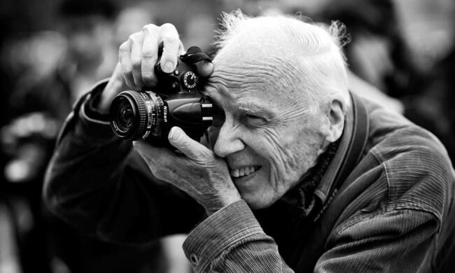 Gigi Hadid and Anne Hathaway among the celebrities paying respect to fashion photographer Bill Cunningham