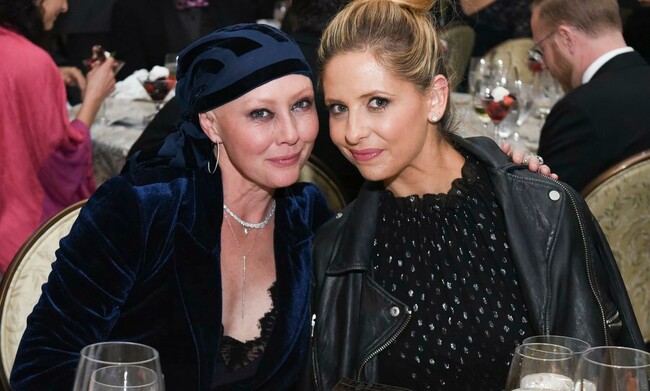 Friendly exes Nicole Kidman and Lenny Kravitz reunite at the Hollywood Film Awards, plus more celebrity photos