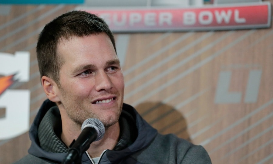 Tom Brady tears up when talking about his father, his hero during pre-Super Bowl press conference