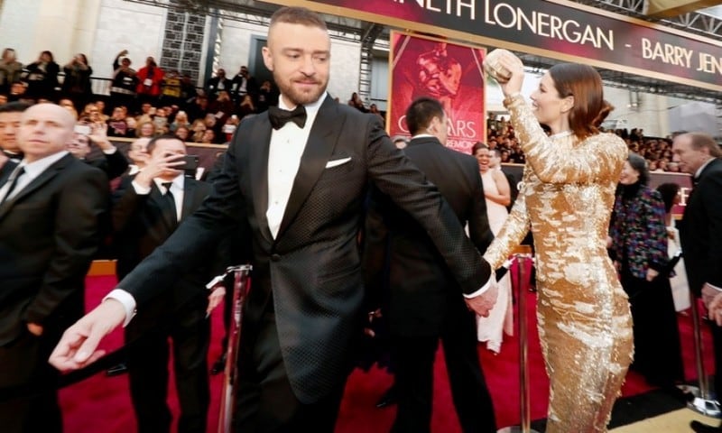 Justin Timberlake and Jessica Biel bring their fun-loving relationship to the Oscars