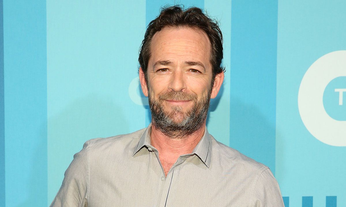 'Riverdale' and 'Beverly Hills 90210' star Luke Perry hospitalized after suffering stroke