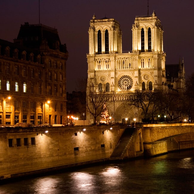Paris' Notre-Dame Cathedral suffers a horrific fire 