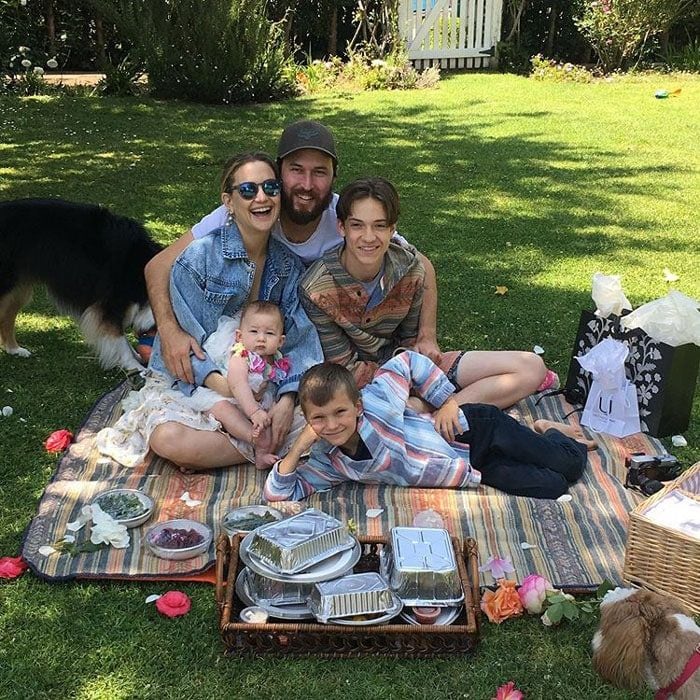 Kate Hudson shares first picture of her entire family-of-five