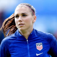 The special reason Alex Morgan wears a pink headband to all her soccer matches