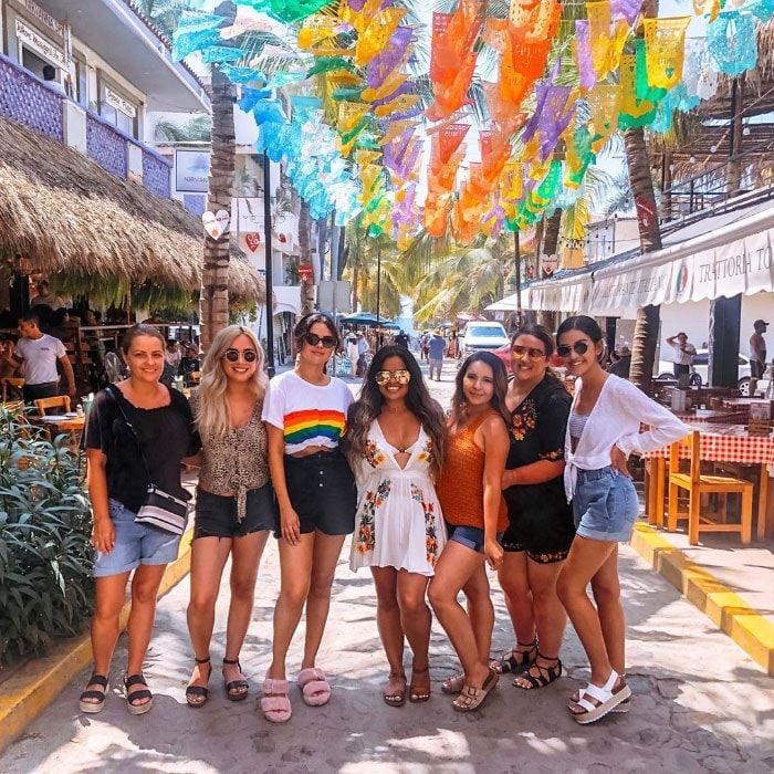 Selena Gomez throws bachelorette party in Mexico
