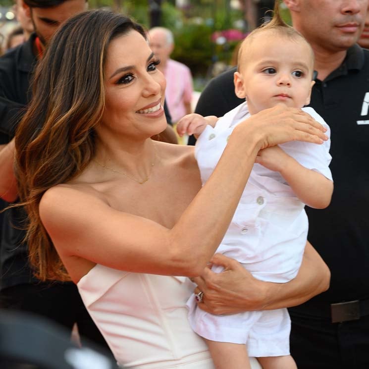 eva longoria son santi red carpet