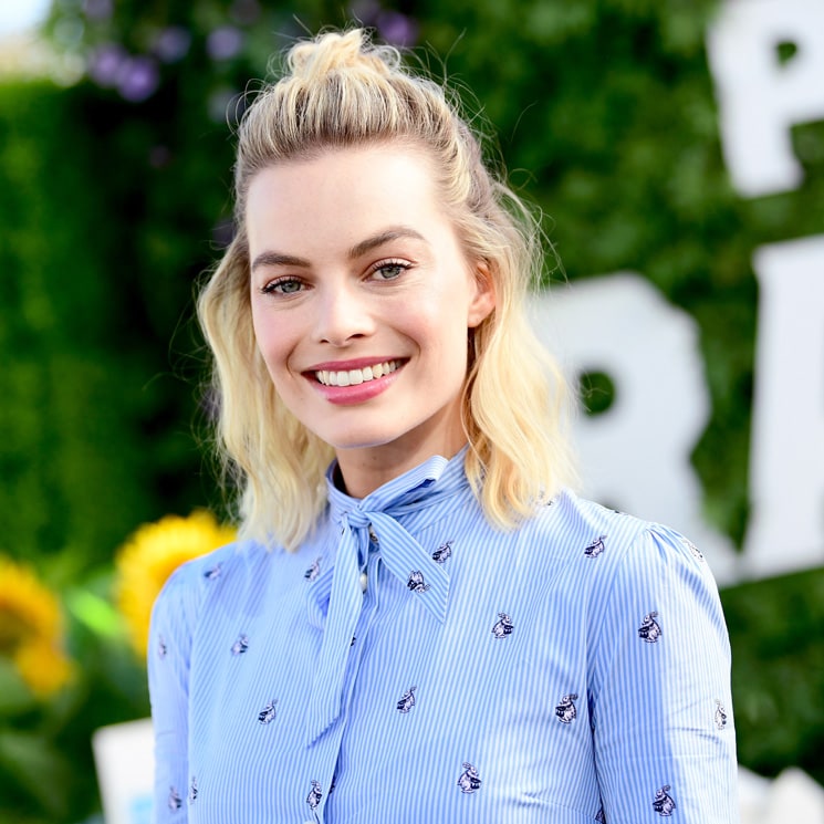 Margot Robbie celebrates Chanel fragrance campaign in WeHo - Los