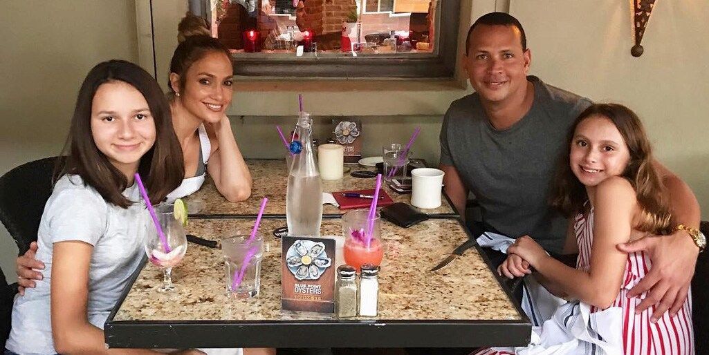 Jennifer Lopez sneaks on ESPN set to surprise Alex Rodriguez
