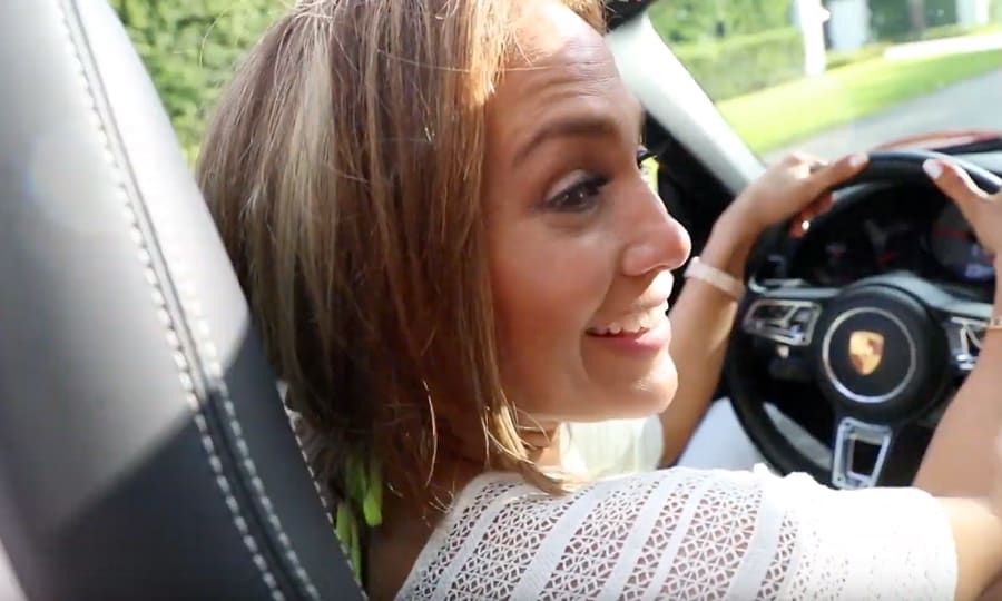 Jennifer Lopez hasn't driven in twentyfive years