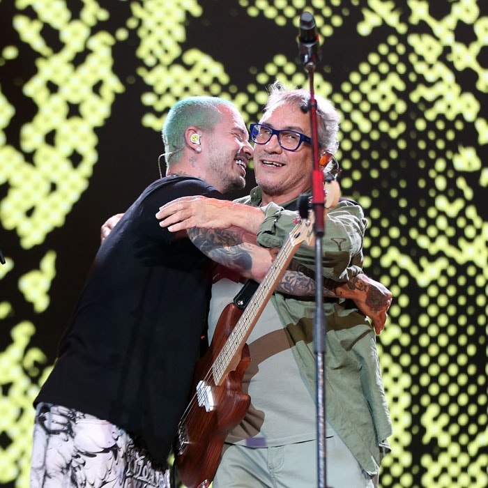 J Balvin and Bad Bunny kick off the Uforia Latin Mix Live concert Foto 1