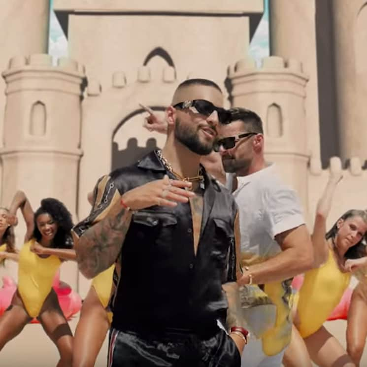 Muy Caliente! Maluma and Ricky Martin bring the heat with 'No Se Me Quita' video