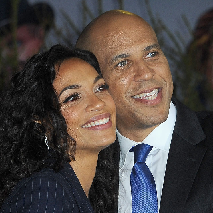 Rosario Dawson smooches Cory Booker during rare red carpet appearance
