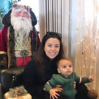Eva Longoria's son Santi refuses to get out of Santa's sleigh in hilarious video