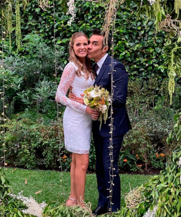 Adrián Uribe y Thuany Martins se casaron