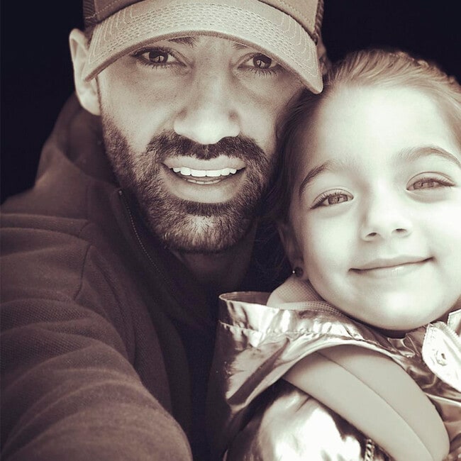 Momentos de padre e hija: Toni Costa comparte su selfie más tierna con Alaïa 