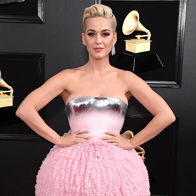 Katy Perry reacciona de la forma más divertida a los memes de su vestido en los Grammy