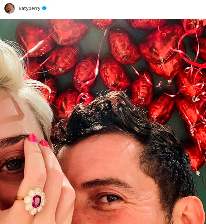 Orlando Bloom regala a Katy Perry un anillo parecido ex