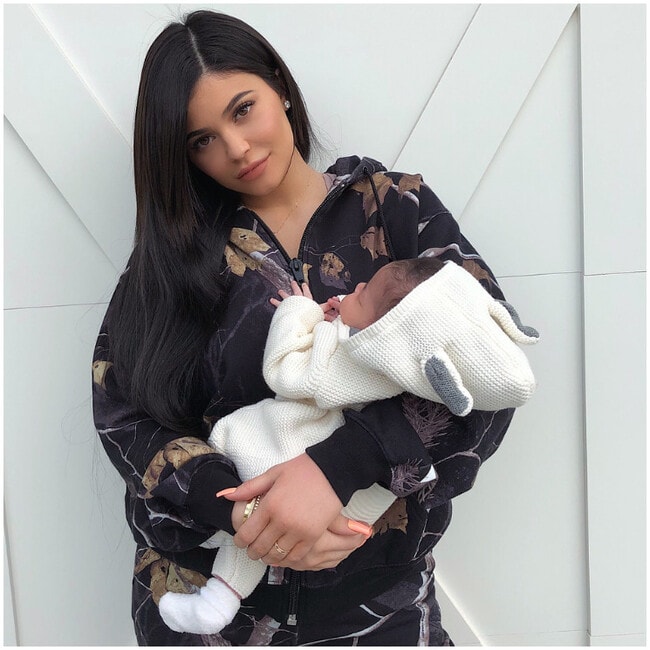 Fotos con las que Kylie Jenner demuestra lo bien que le sentó la maternidad 