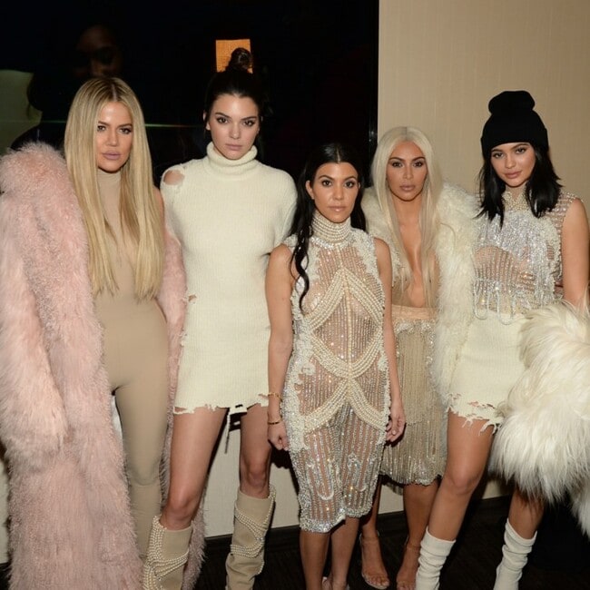 Kim Kardashian celebra el estreno de la temporada 16 de 'Keeping Up With the Kardashians'