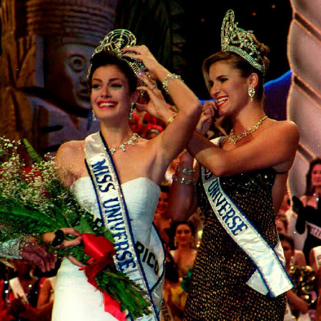 Dayanara Torres, a 26 años de convertirse en Miss Universo, celebra con emoción