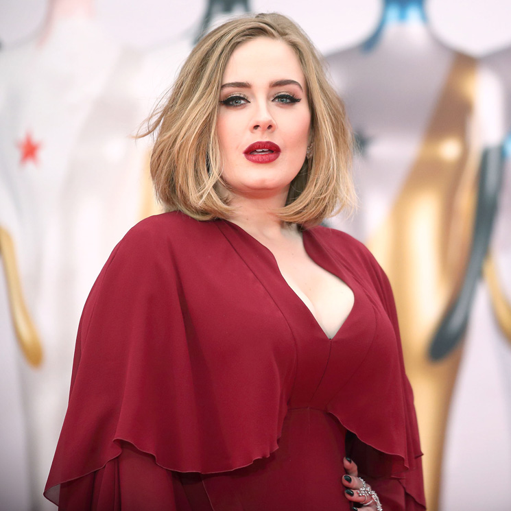 Adele realizó este ejercicio para perder 14 libras después de su divorcio, ¡y luce fabulosa!