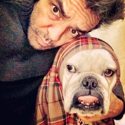 Eugenio Derbez y su perro 