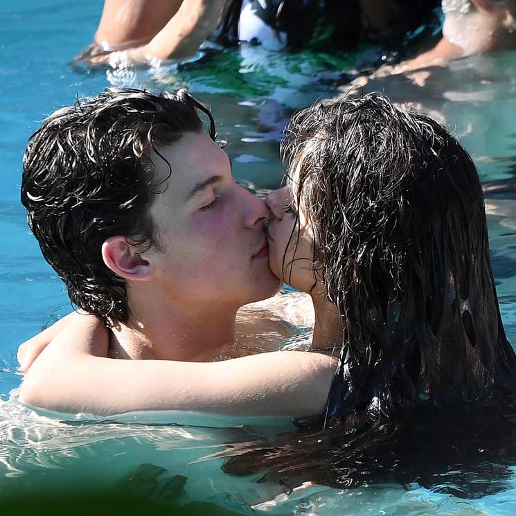 Camila Cabello, Shawn Mendes beso