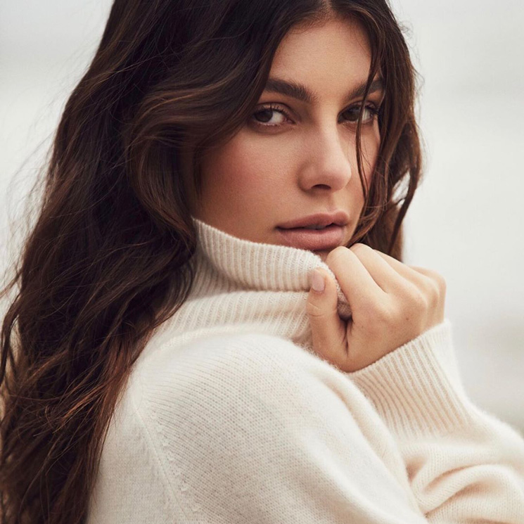 La novia de Leonardo DiCaprio, Camila Morrone, lanza una preciosa colección de cachemira