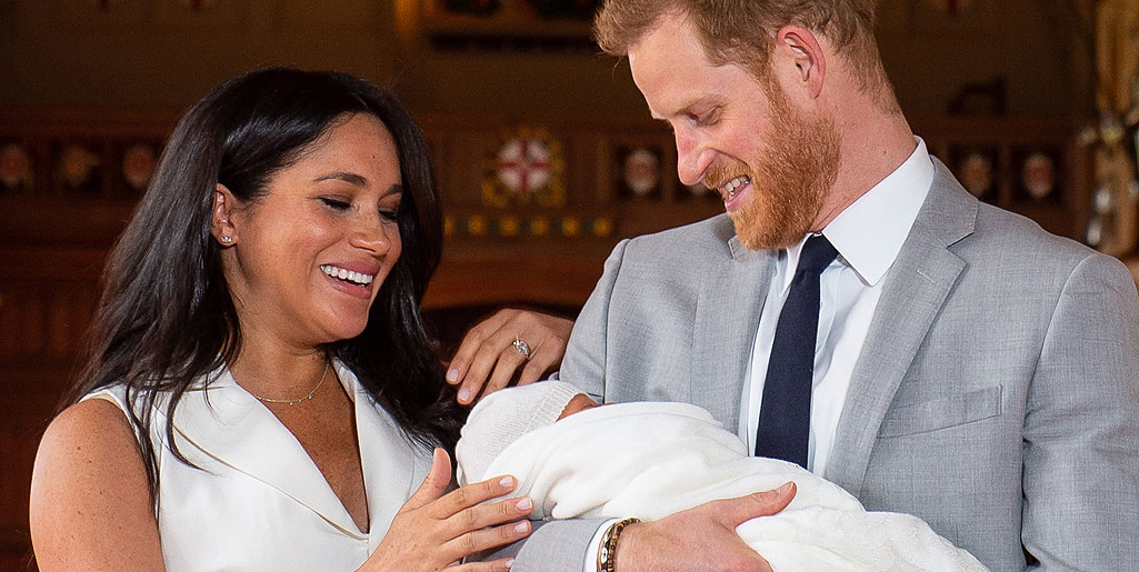 Las adorables fotos del momento en que Meghan Markle y el Príncipe Harry presentaron a su primer bebé