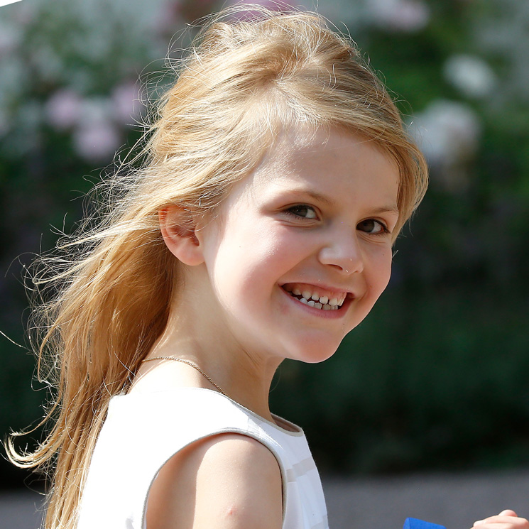 La princesa Victoria tomó una tierna foto de la princesa Estelle en su regreso a la escuela, ¡Mírala aquí!