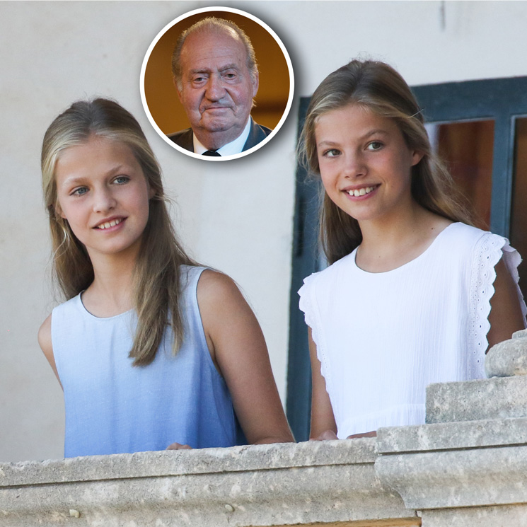 El rey Juan Carlos recibió un 'regalo personal' de la princesa Leonor y la infanta Sofía en el hospital 